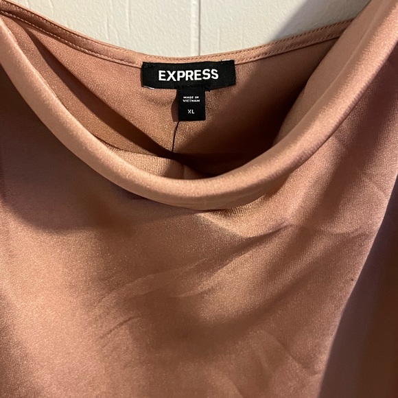 Express Women’s - Picture 2 of 4